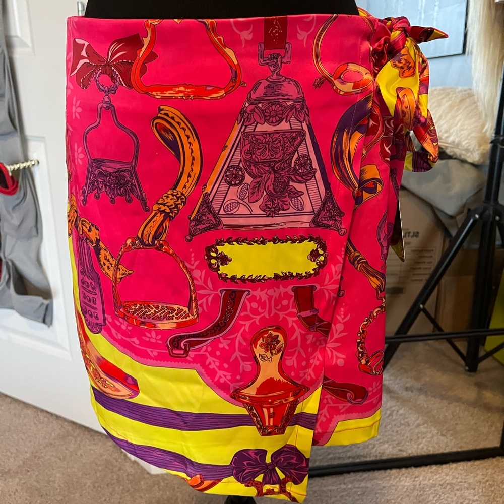 Akira Matching silk tie blouse and wrap skirt - Picture 4 of 5